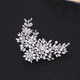 2025 New Korean version retro geometric corsage emerald zircon fashion suit pin suit accessories flower brooch women