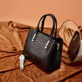 Crocodile pattern first layer handbag 2021 new trendy temperament women's handbag women's versatile leather shoulder women's bag