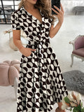 kkboxly  Geo Print Color Block Dress, Casual Slant Pocket Short Sleeve V-neck Dress, Women's Clothing