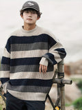kkboxly  Men's Stylish Color Matching Knitted Pullover, Casual Breathable Long Sleeve Crew Neck Top For City Walk Street Hanging Outdoor Activities