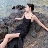 2025 Black suspender dress, female slim dress disappeared, Wen Yongshan has the same sexy temperament split suspender skirt
