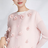 2025 short Xiaoxiangfeng jacket loose long-sleeved three-dimensional flower design gentle wind cardigan pleated top women