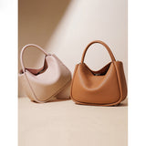 2025 Autumn and winter new niche design personalized minimalist shoulder bag versatile commuter underarm advanced sense messenger women's bag