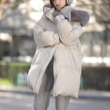 2025 Black bandage goose down jacket fox fur collar 90 white goose down jacket high-end Pinghu women's clothing new winter medium and long