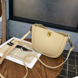 Niche high-end fashion saddle bag New live broadcast leather bag women's bag new shoulder messenger bag 7120