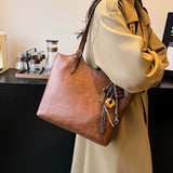 KKBOXLY 2025 Retro bag women's large capacity popular new versatile casual shoulder shopping bag simple commuter tote bag