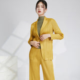 2025 Temperament commuter jacket women's thin spring and autumn new one-button casual versatile pleated cardigan with top long sleeves
