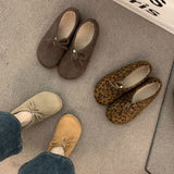 2025  In the evening wind, it increases in height, thick-soled leopard print and velvet Birkenstocks, and wears ugly and cute deep-mouth Doudou cotton shoes outside in autumn and winter