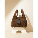 2025 Portable matte leopard print bag women's popular new autumn and winter high-end retro casual commuting leather bag