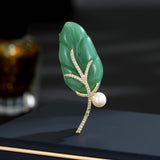 2025 Golden branches and jade leaves high-end clothing pins retro national style dress cheongsam accessories multi-purpose pearl leaf brooch