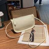 Women's bag new live broadcast New versatile leather bag retro cowhide saddle bag fashionable shoulder pillow bag 7121