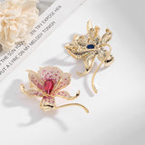 2025 Heavy Industry Color Zircon High-end Lily Corsage Female Elegant Luxury Atmospheric Suit Pin Plant Flower Brooch