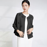 2025 short Xiaoxiangfeng jacket loose long-sleeved three-dimensional flower design gentle wind cardigan pleated top women