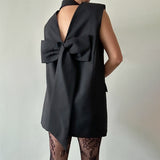 2025 spring niche new fashion temperament V-neck bow design sense sleeveless short suit dress women