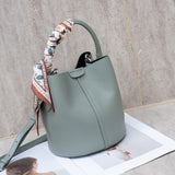 leather large-capacity bucket bag Korean version of messenger simple first-layer cowhide natural drop women's bag portable messenger bag