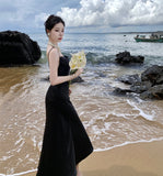 2025 Black suspender dress, female slim dress disappeared, Wen Yongshan has the same sexy temperament split suspender skirt