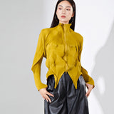 2025 hot-selling short coat for women's high-end spring new irregular pleated long-sleeved zipper versatile pleated top