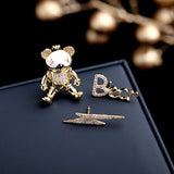 2025 New Japanese and Korean cute animal lightning letter lancet fashion personality summer anti-light artifact bear brooch
